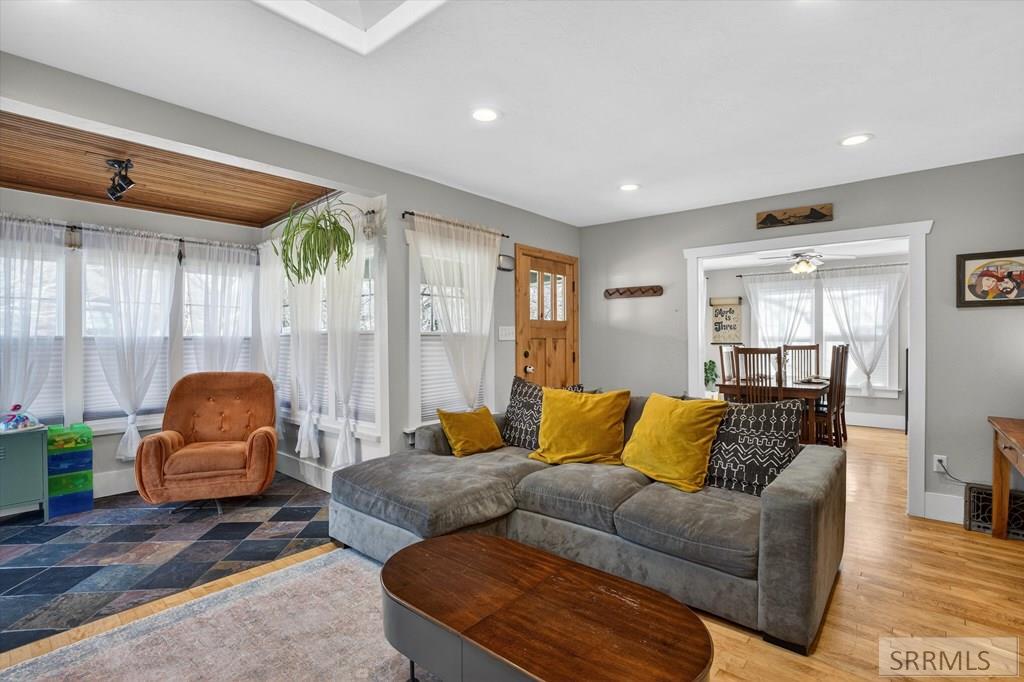 559 South 9th Avenue Pocatello, ID 83201 - Photo 10 of 45