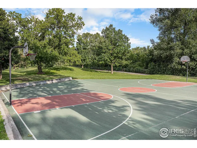 a view of a tennis court