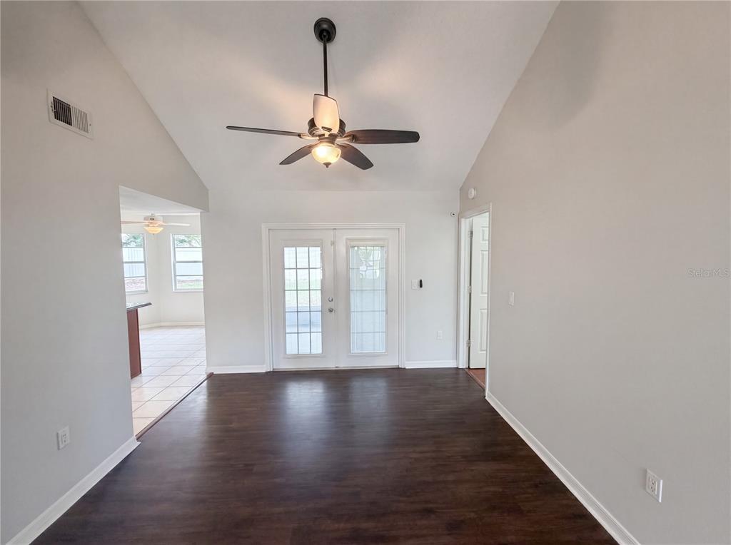 7221 Hideaway Trail New Port Richey, FL 34655 - Photo 12 of 34