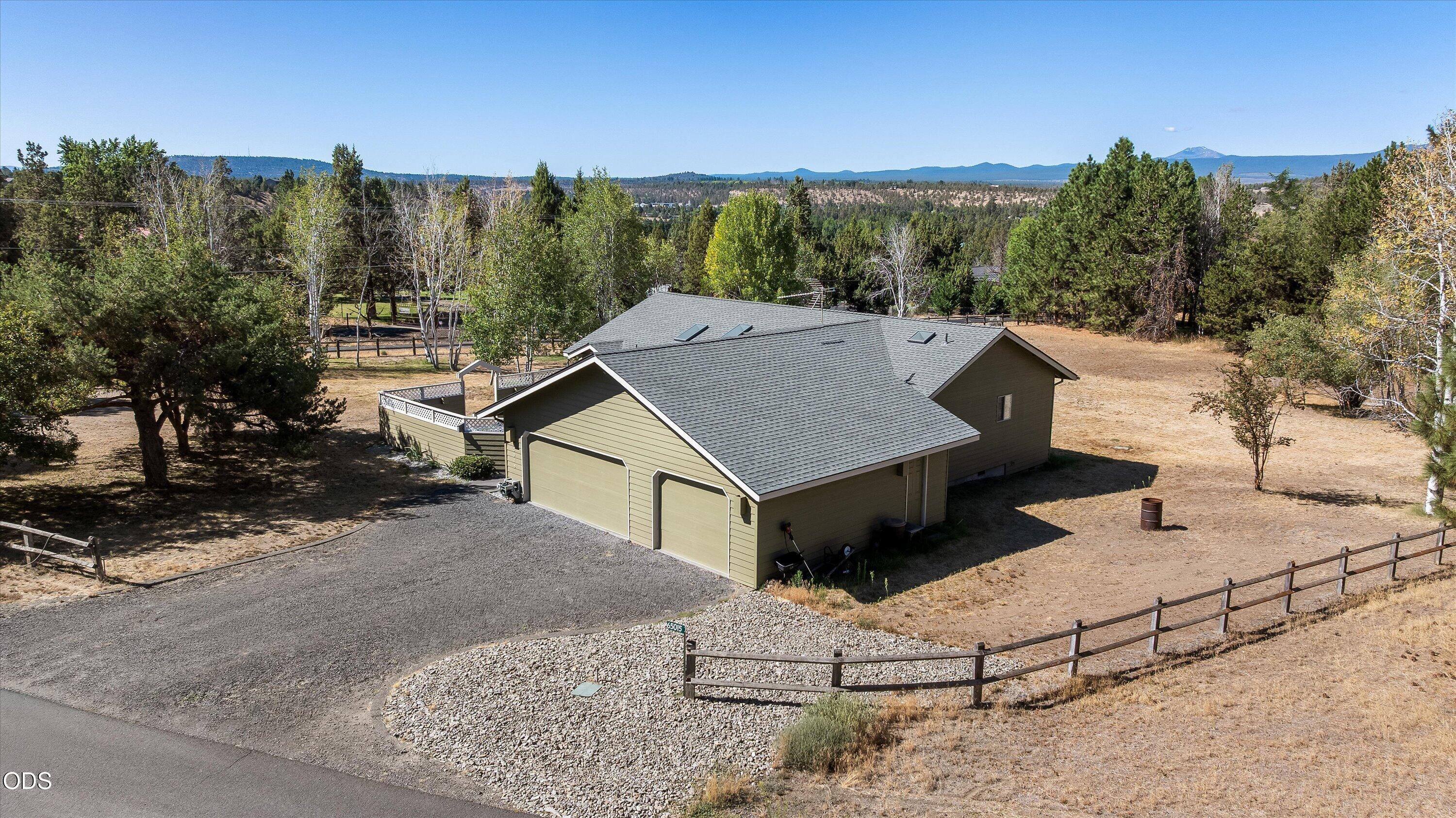 65015 Hopper Road Bend, OR 97703 - Photo 36 of 49 Gallery Image 36