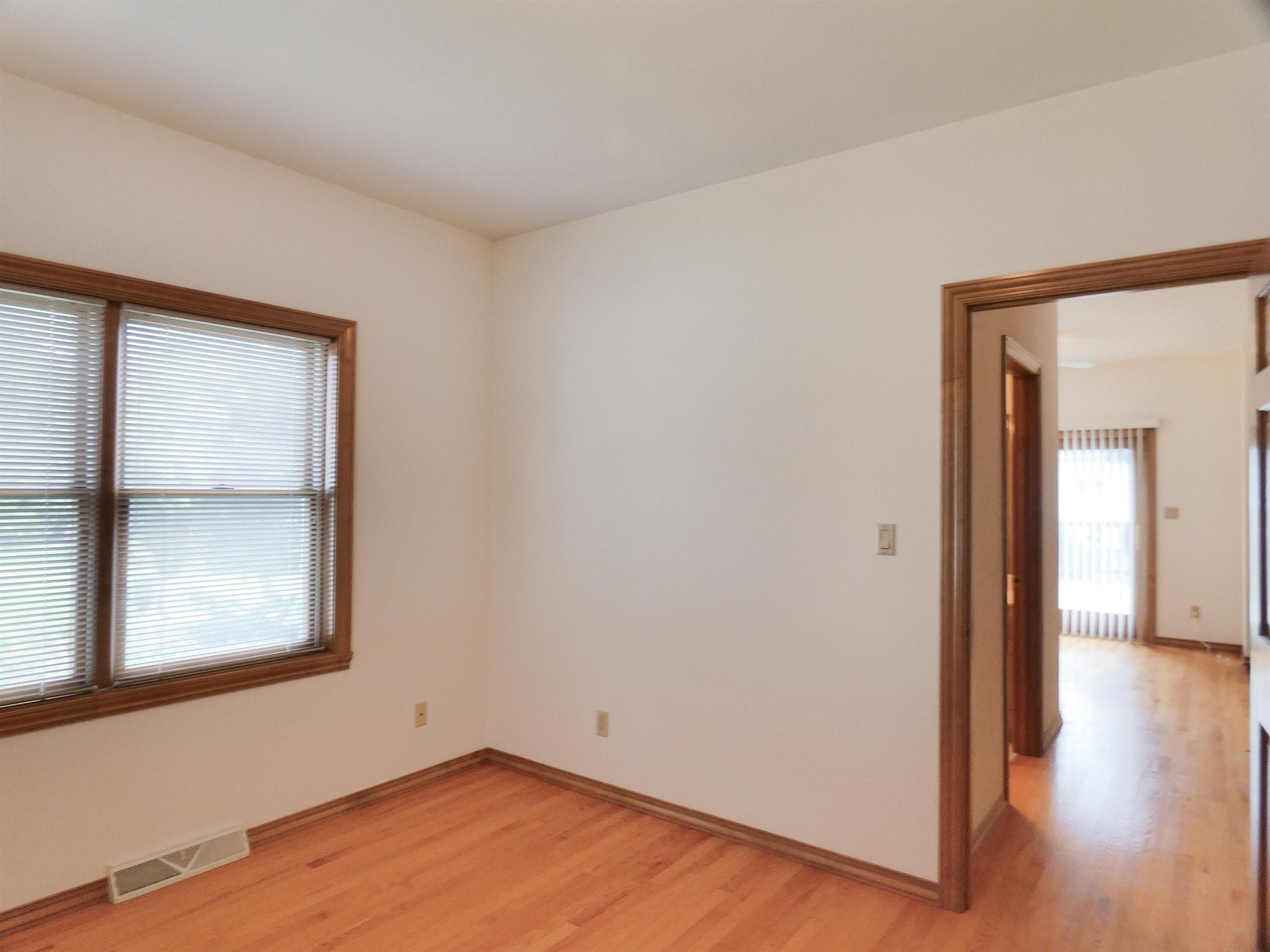 125 East Wayfarer Lane Appleton, WI 54913 - Photo 15 of 39