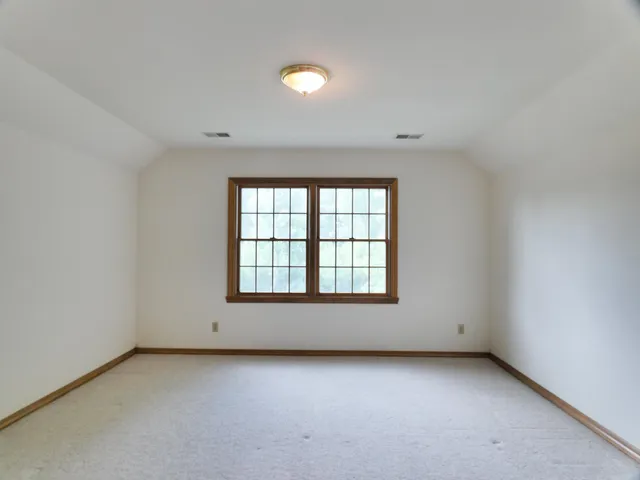 $689,900 | 125 East Wayfarer Lane, Appleton, WI 54913