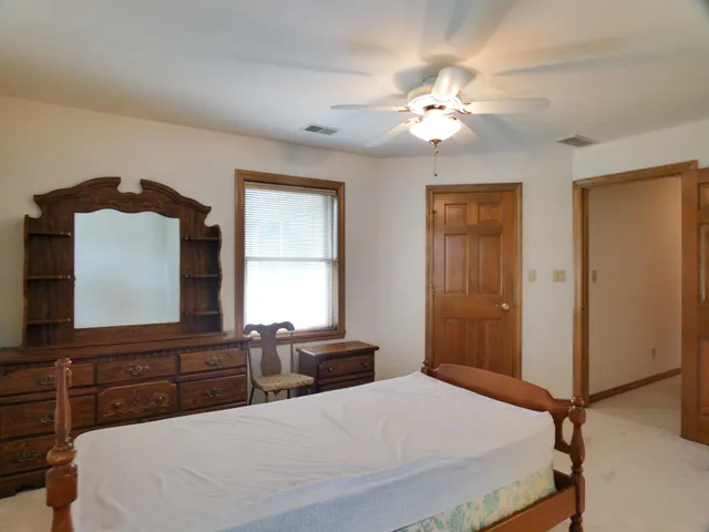 $689,900 | 125 East Wayfarer Lane, Appleton, WI 54913