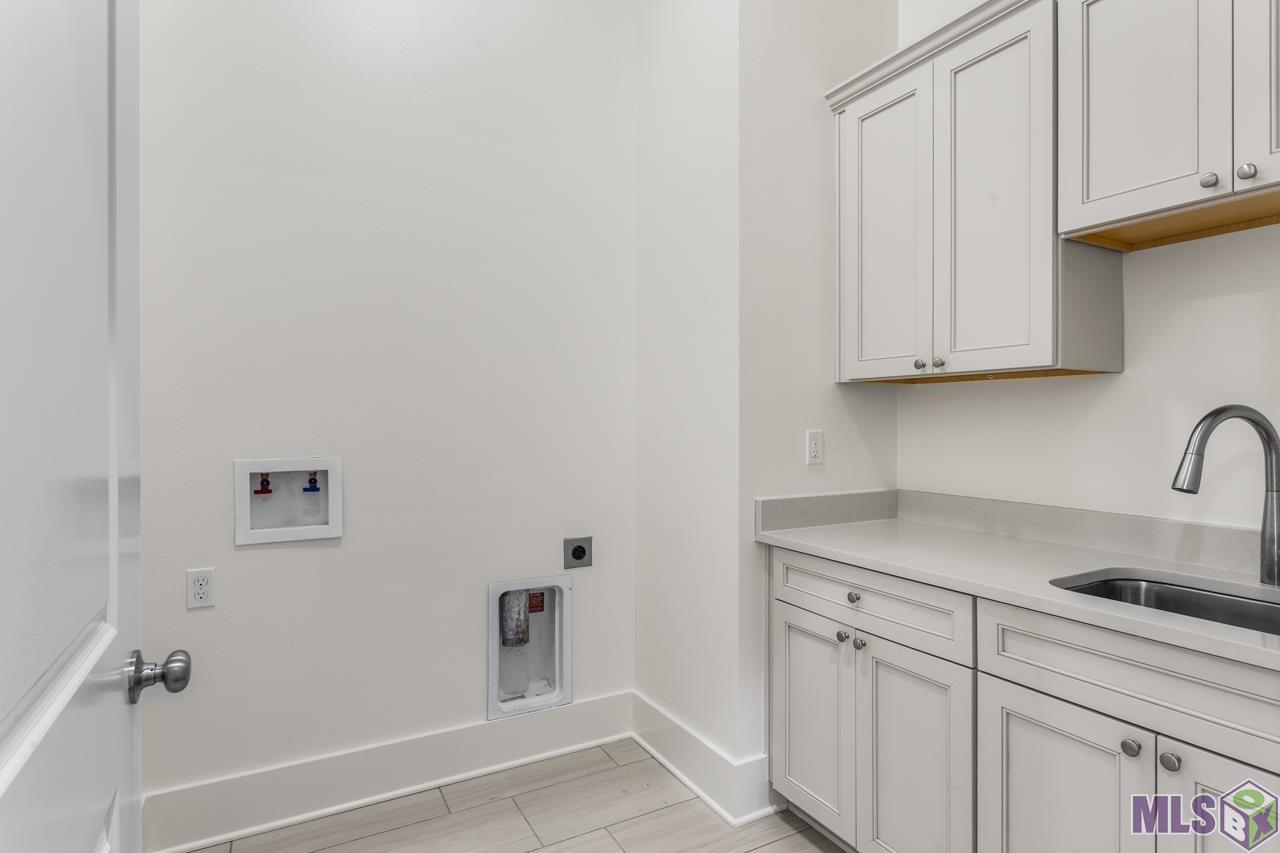 10740 Summer Fest Lane Baton Rouge, LA 70810 - Photo 24 of 34 Laundry room