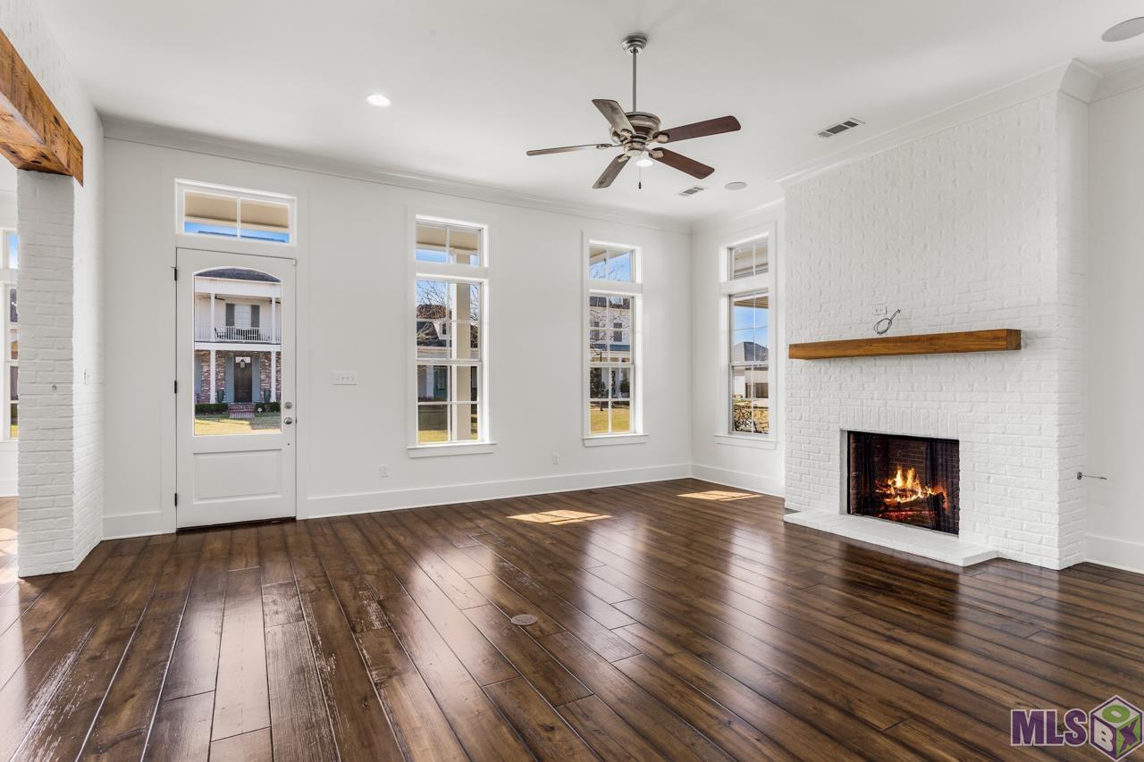 10740 Summer Fest Lane Baton Rouge, LA 70810 - Photo 6 of 34 Open and bright