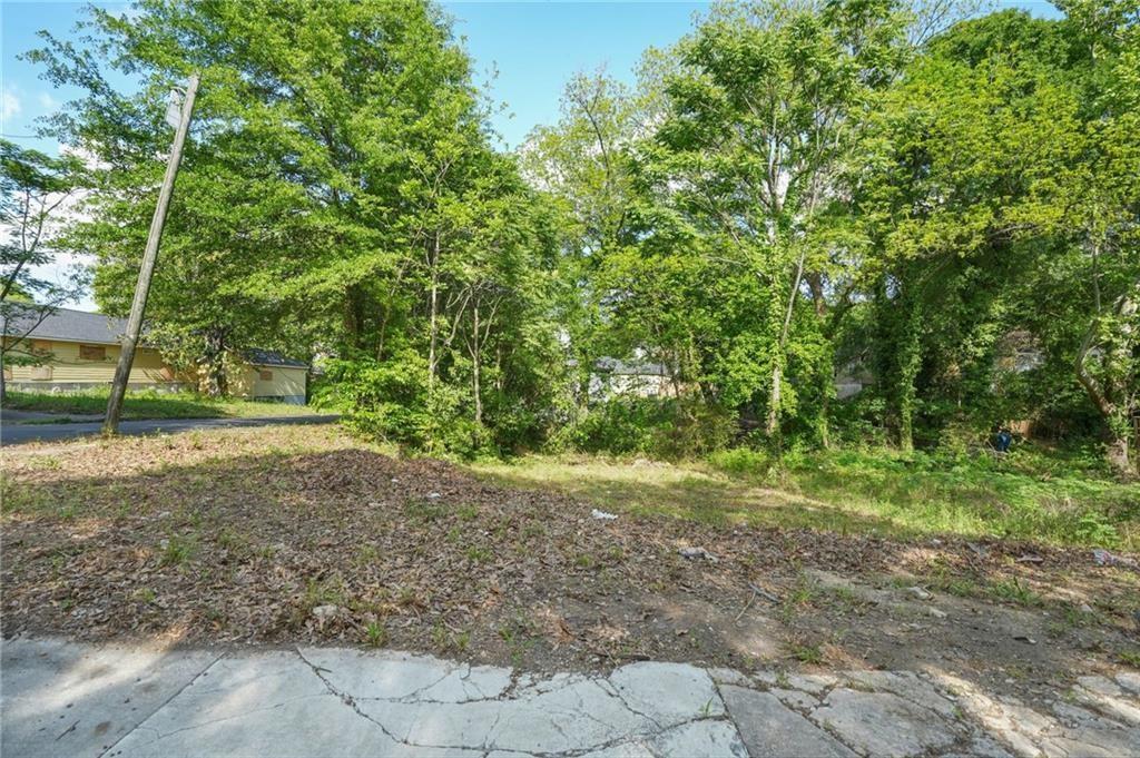 459 Paines Avenue Northwest Atlanta, GA 30318 - Photo 8 of 23 a view of a yard with a tree