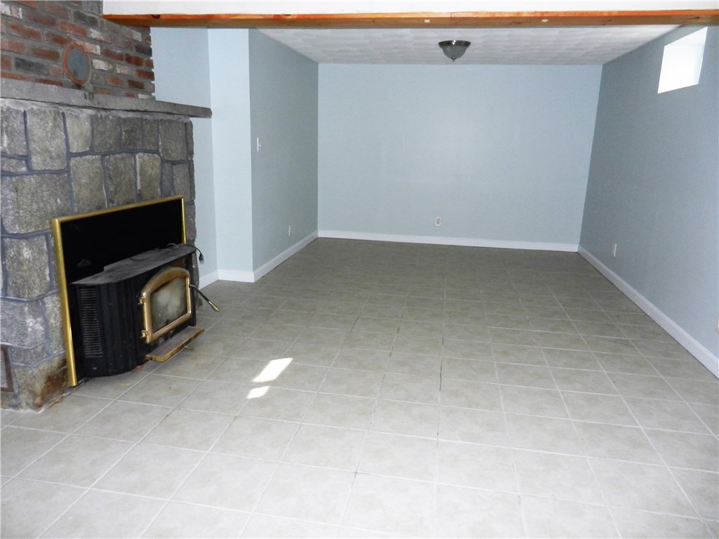140 Whitehead Road Coventry, RI 02816 - Photo 29 of 40