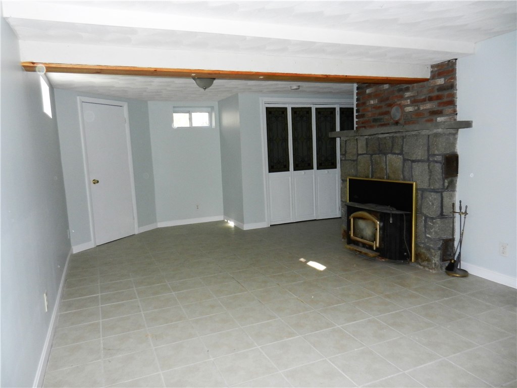 140 Whitehead Road Coventry, RI 02816 - Photo 30 of 40