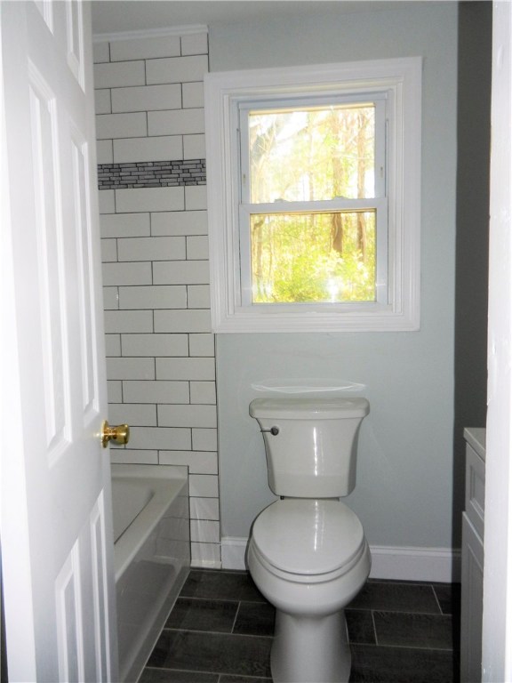 140 Whitehead Road Coventry, RI 02816 - Photo 5 of 40