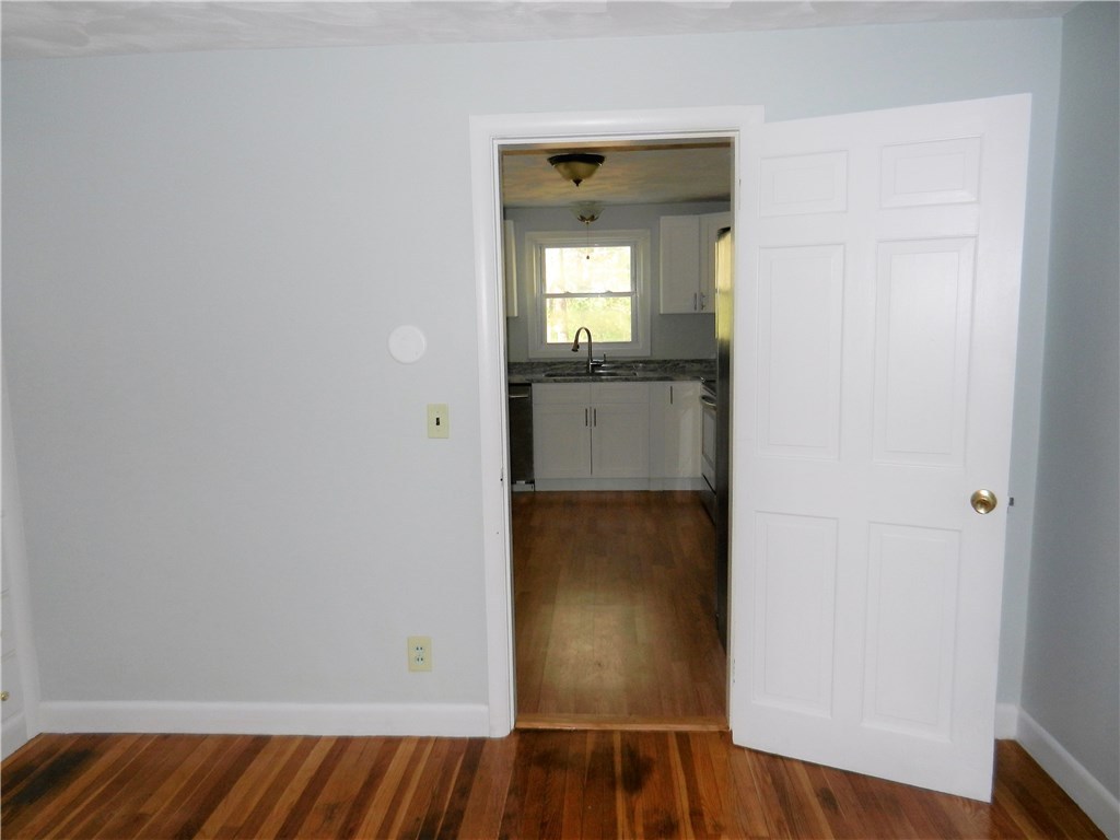 140 Whitehead Road Coventry, RI 02816 - Photo 10 of 40