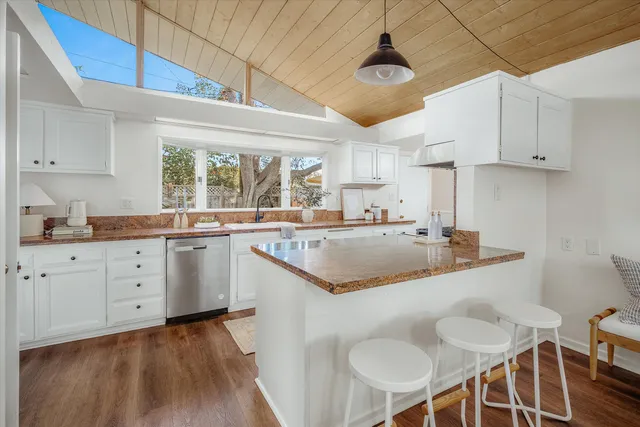 $2,095,000 | 830 North Hope Avenue, Santa Barbara, CA 93110