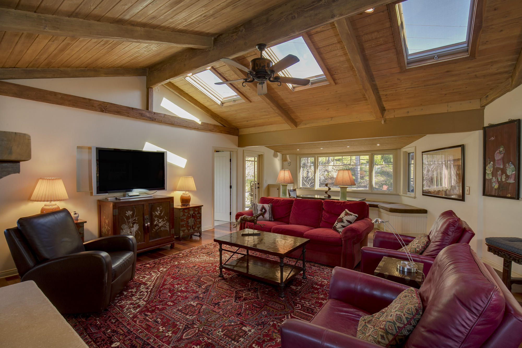 6855 Shepard Mesa Road Carpinteria, CA 93013 - Photo 12 of 34 Living room