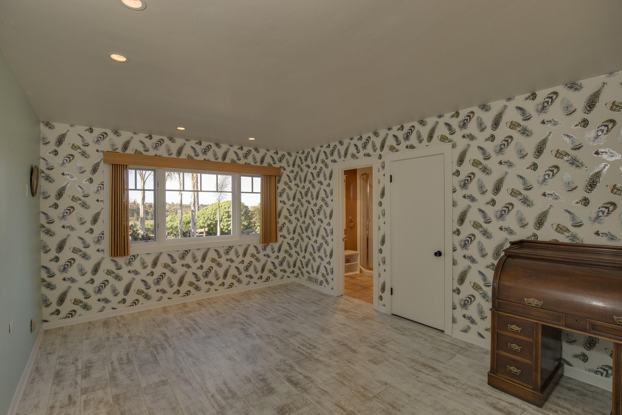 6855 Shepard Mesa Road Carpinteria, CA 93013 - Photo 19 of 34 Guest room