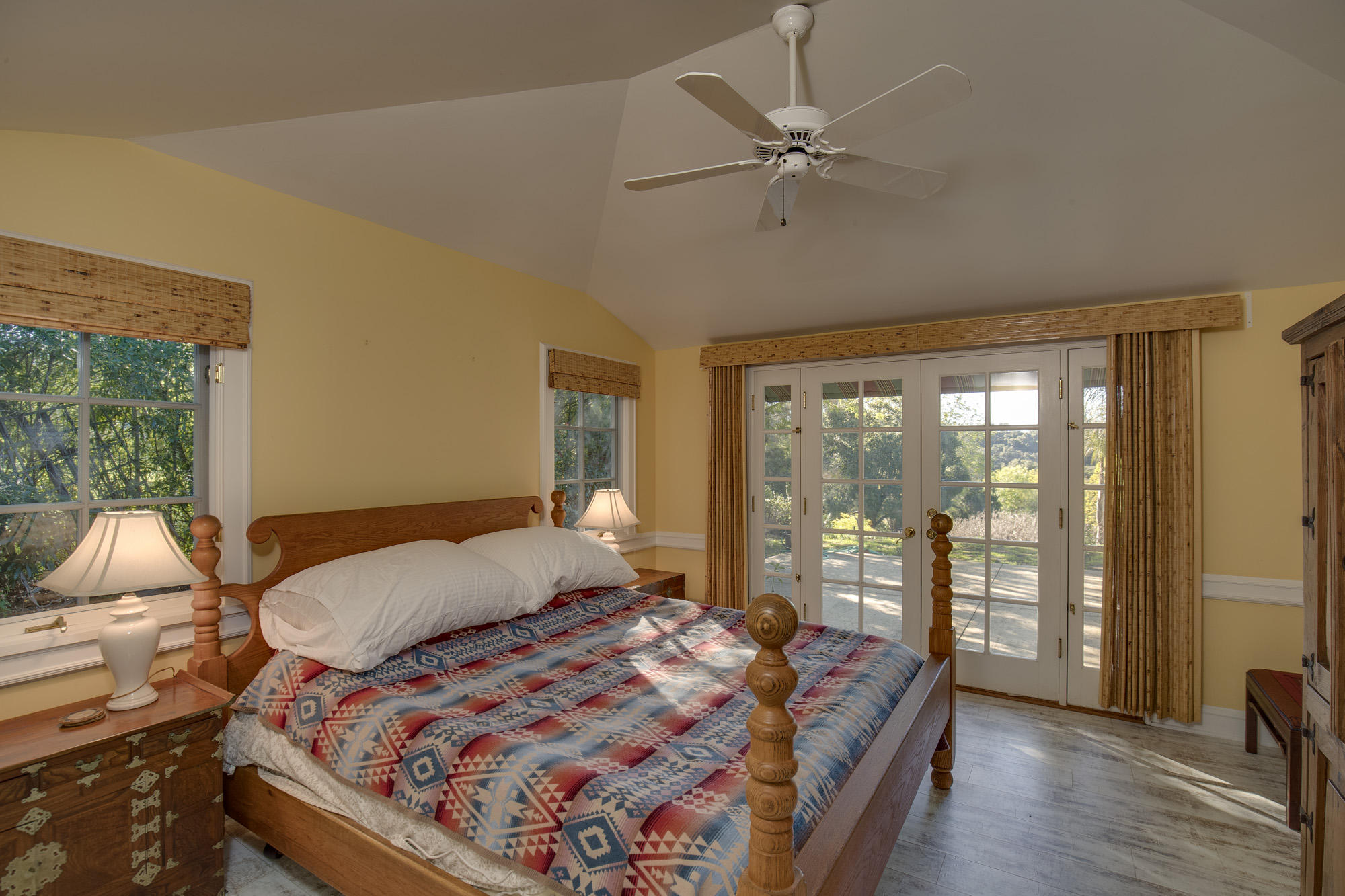 6855 Shepard Mesa Road Carpinteria, CA 93013 - Photo 26 of 34 Guest cottage bedroom