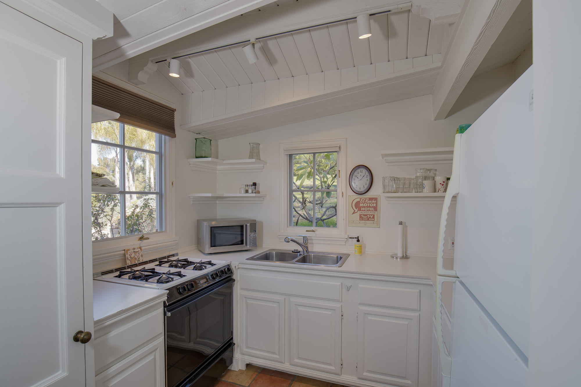 6855 Shepard Mesa Road Carpinteria, CA 93013 - Photo 28 of 34 Guest Cottage kitchen
