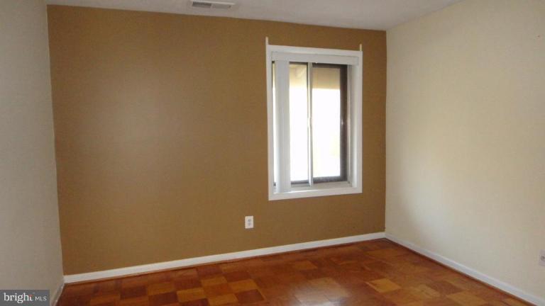 11 Cross Keys Road, Unit 11F Baltimore, MD 21210 - Photo 11 of 12 Bedroom #2
