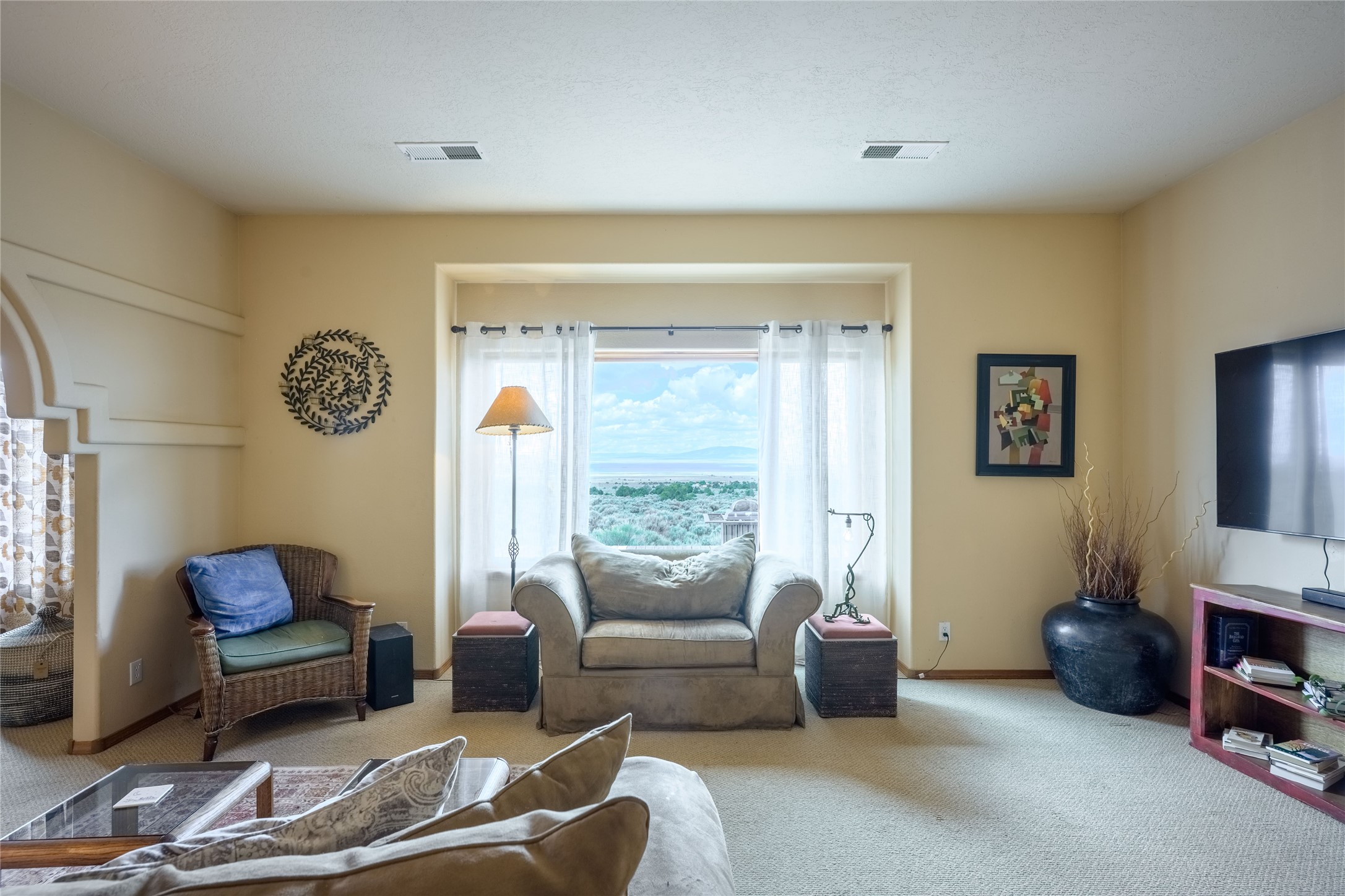 131 Quintana Road Cerro, NM 87519 - Photo 23 of 50
