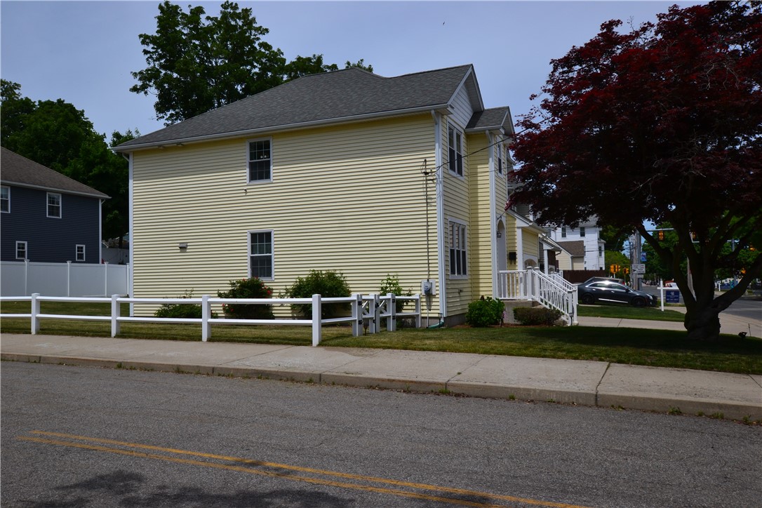 517 Pleasant Street Pawtucket, RI 02860 - Photo 24 of 24