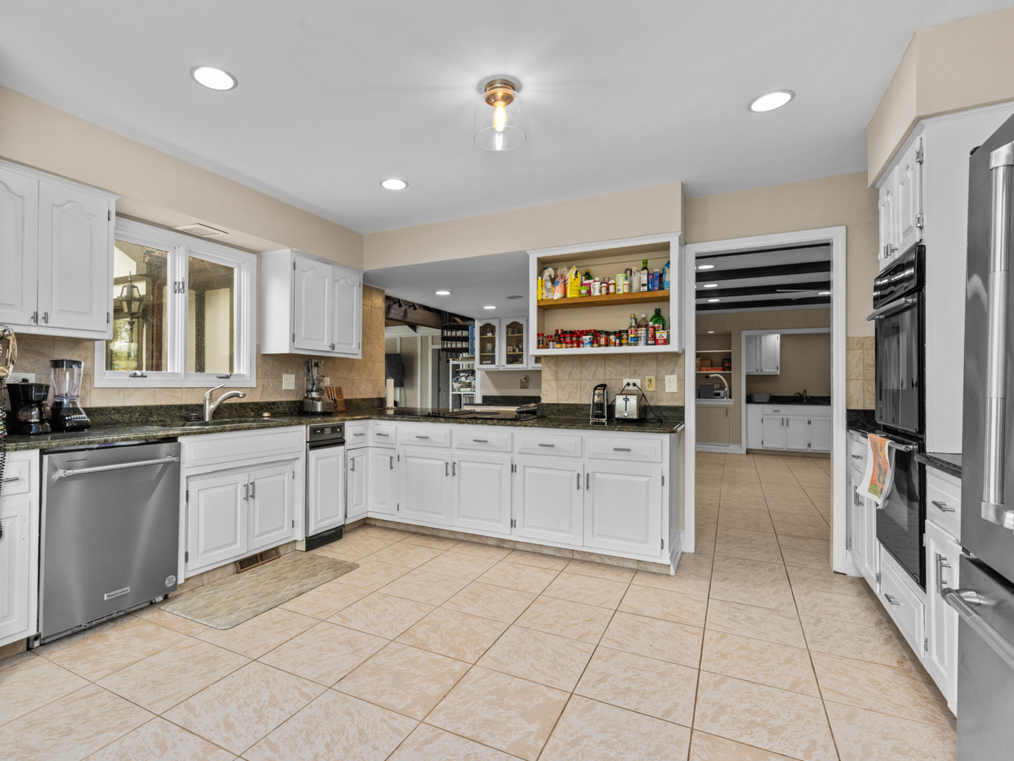 155 Helm Road Barrington, IL 60010 - Photo 12 of 51