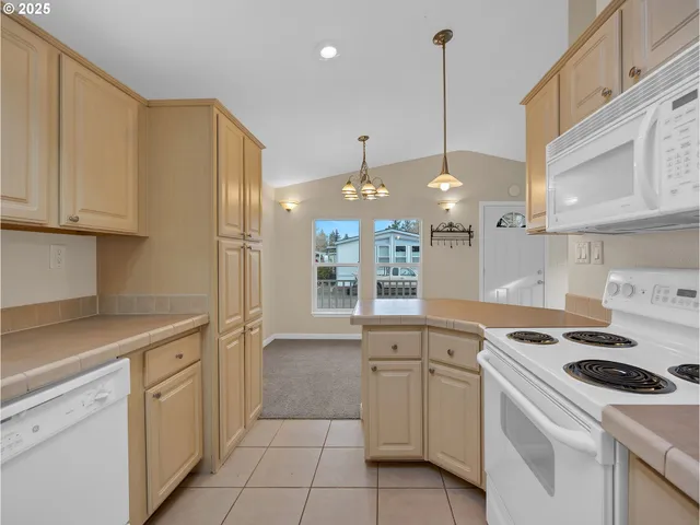 $115,000 | 13640 Southeast Highway 212, Unit 39, Clackamas, OR 97015