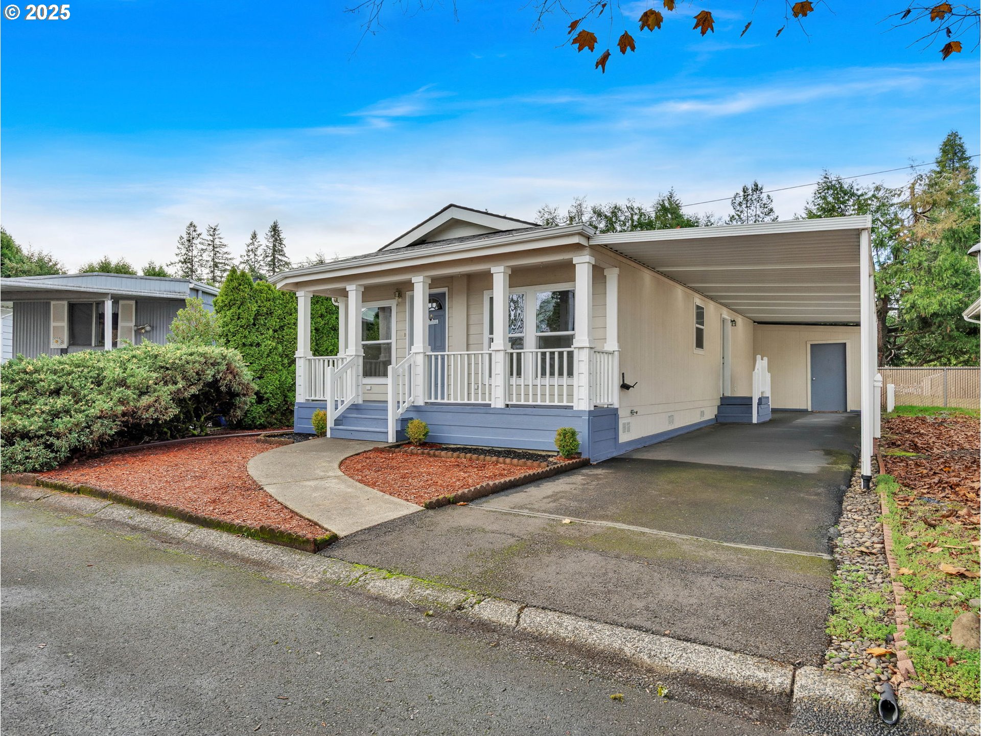 13640 Southeast Highway 212, Unit 39 Clackamas, OR 97015 - Photo 2 of 44 Carport