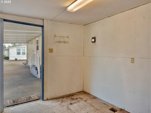 $115,000 | 13640 Southeast Highway 212, Unit 39, Clackamas, OR 97015