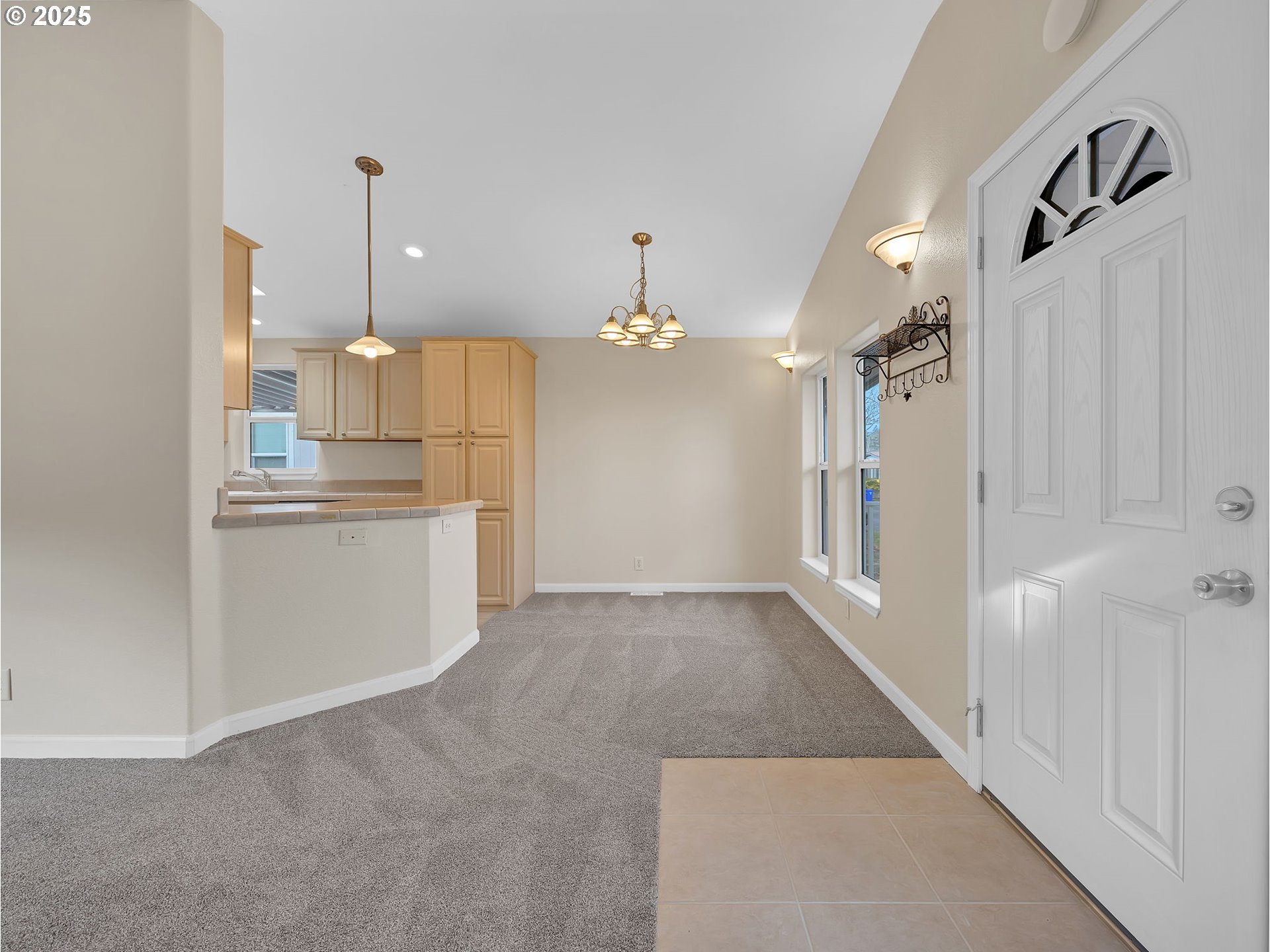 13640 Southeast Highway 212, Unit 39 Clackamas, OR 97015 - Photo 5 of 44 Dining Area