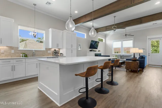 $685,000 | 205 Caron Lane, Bay St. Louis, MS 39520