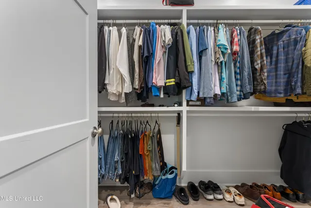 $685,000 | 205 Caron Lane, Bay St. Louis, MS 39520