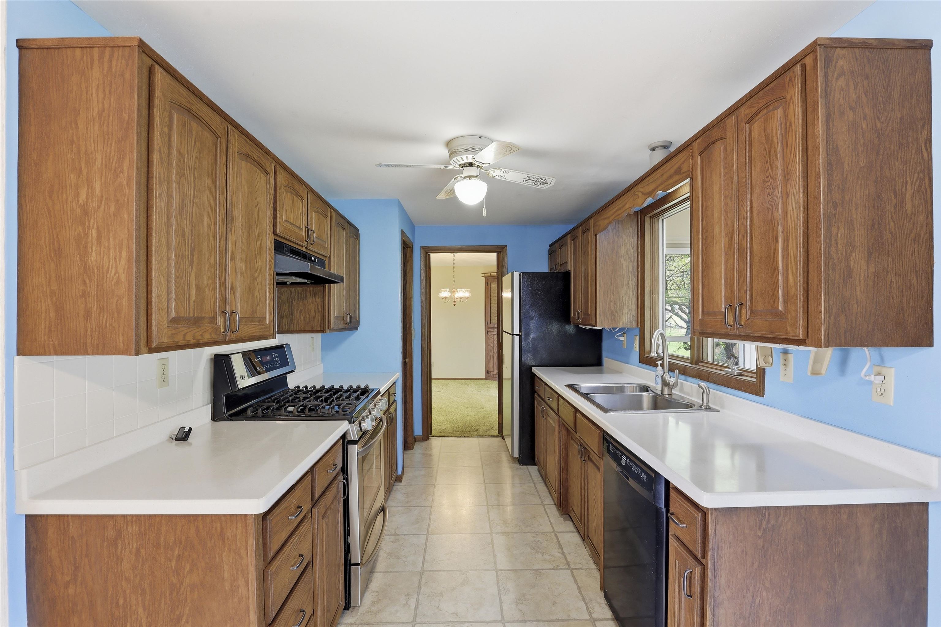 3113 North Peach Tree Lane Appleton, WI 54911 - Photo 7 of 34