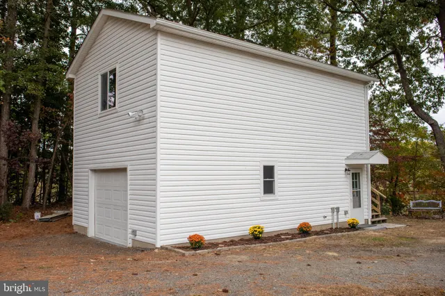 $1,500 | 17260 Gum Landing Road, St. Inigoes, MD 20684