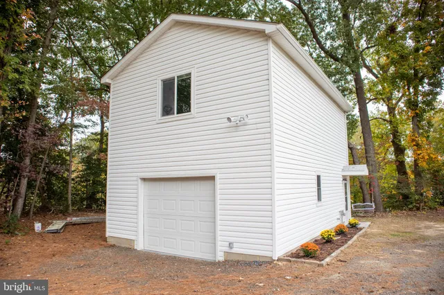 $1,500 | 17260 Gum Landing Road, St. Inigoes, MD 20684