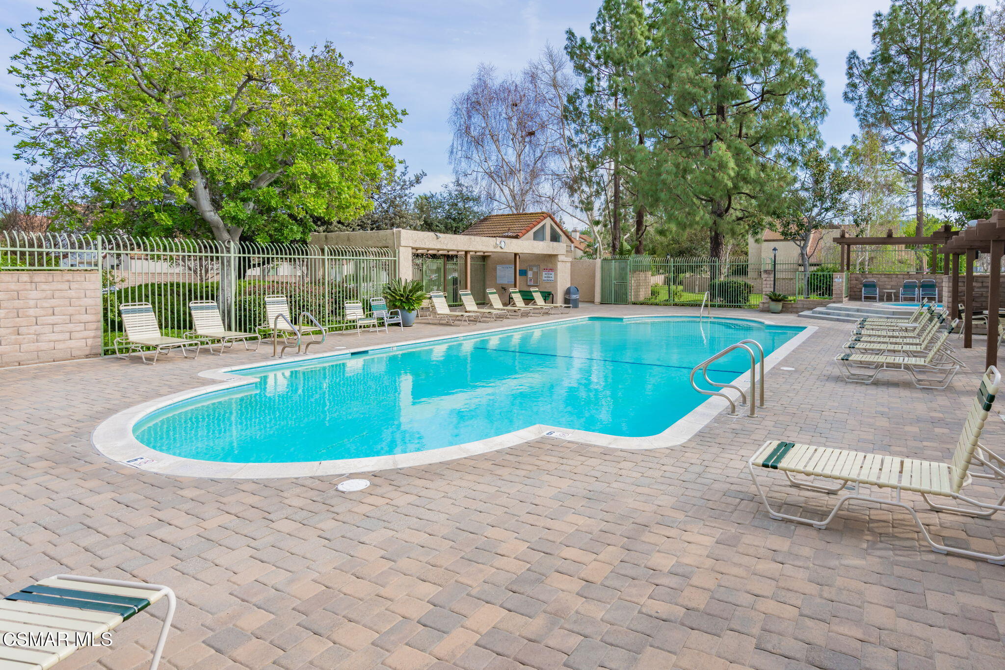 2344 Hampton Avenue Simi Valley, CA 93063 - Photo 21 of 41 48-web-or-mls-_CK12039