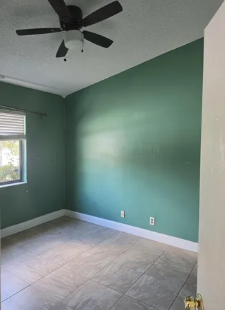 $2,500 | 31 Peachtree Place, Boynton Beach, FL 33436