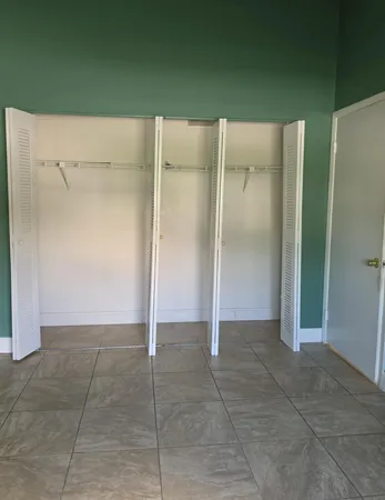 $2,500 | 31 Peachtree Place, Boynton Beach, FL 33436