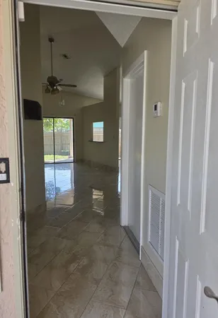 $2,500 | 31 Peachtree Place, Boynton Beach, FL 33436