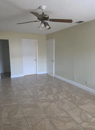 $2,500 | 31 Peachtree Place, Boynton Beach, FL 33436