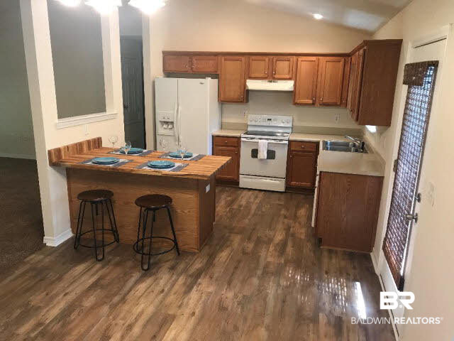 24690 Powell Lane Loxley, AL 36551 - Photo 18 of 39 Kitchen