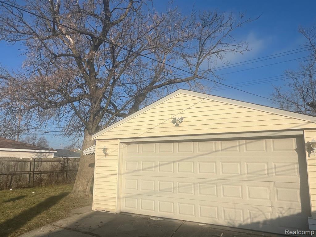 26340 Hayes Road Roseville, MI 48066 - Photo 16 of 16