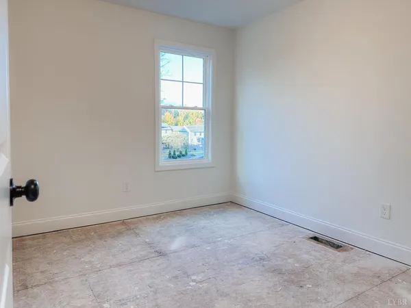 $263,900 | 110 Aaron Place, Unit 601, Lynchburg, VA 24502