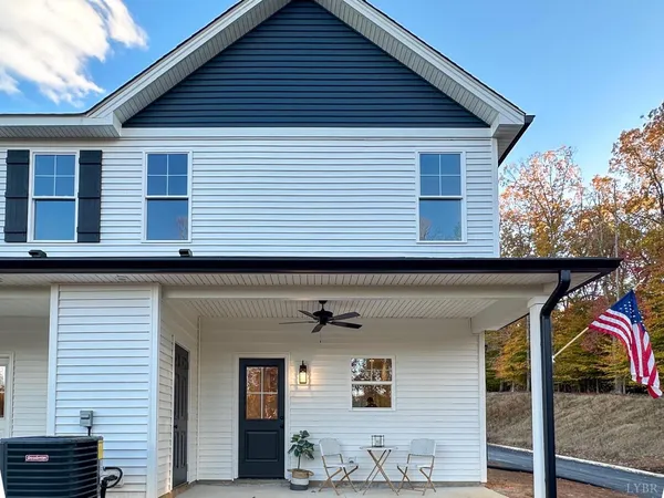 $263,900 | 110 Aaron Place, Unit 601, Lynchburg, VA 24502