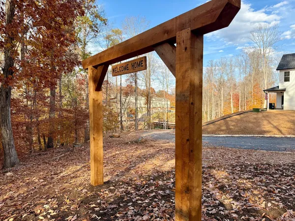 $263,900 | 110 Aaron Place, Unit 601, Lynchburg, VA 24502