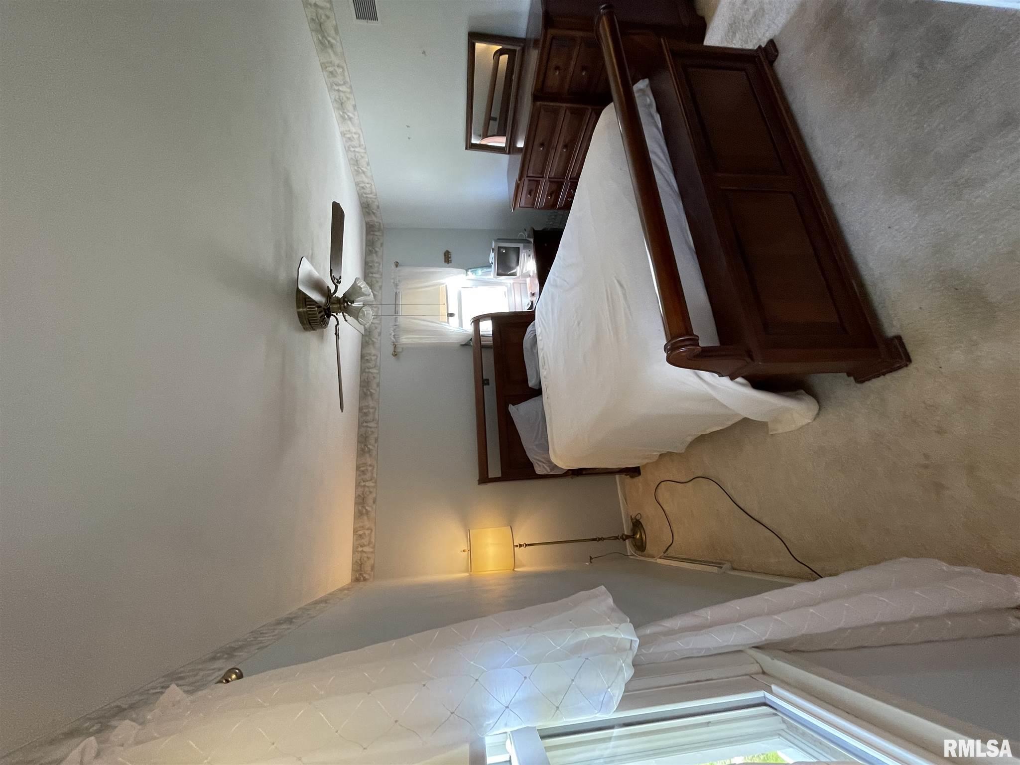 1007 Hampton Road Washington, IL 61571 - Photo 22 of 33 Gallery Image 22