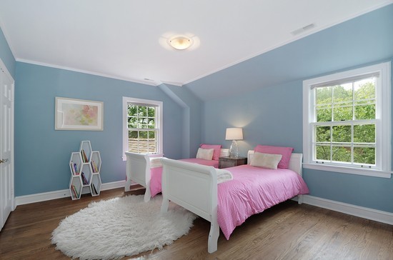 590 Sheridan Road Winnetka, IL 60093 - Photo 13 of 16 a living room with a bed furniture and a window