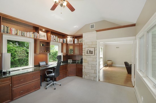 590 Sheridan Road Winnetka, IL 60093 - Photo 9 of 16 a livingroom with workspace and a window