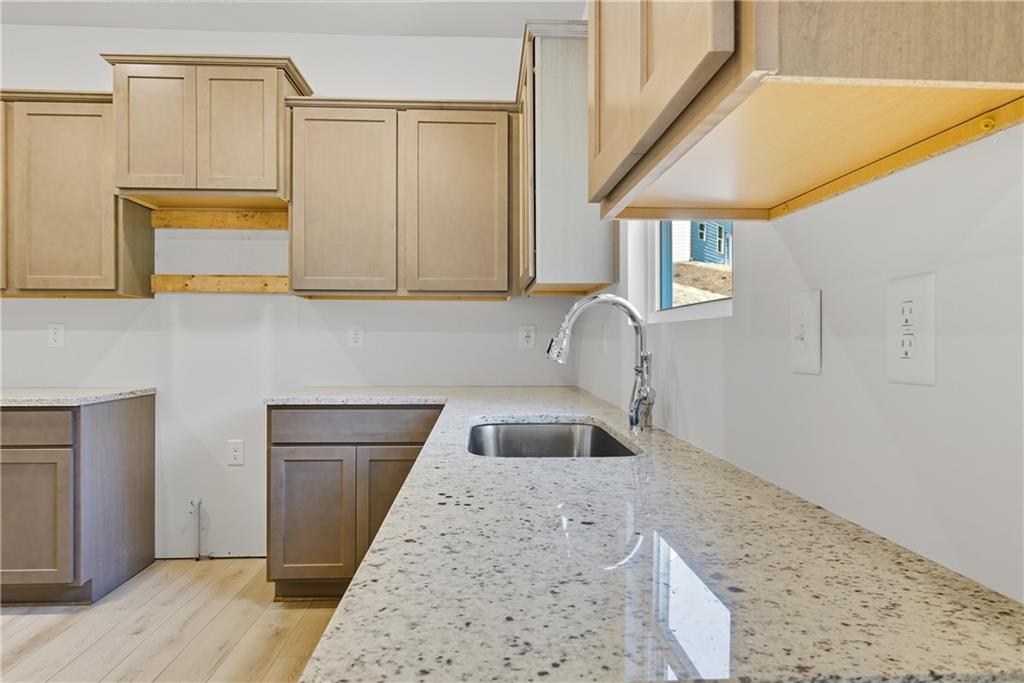 161 Bloomfield Circle Canton, GA 30114 - Photo 2 of 16