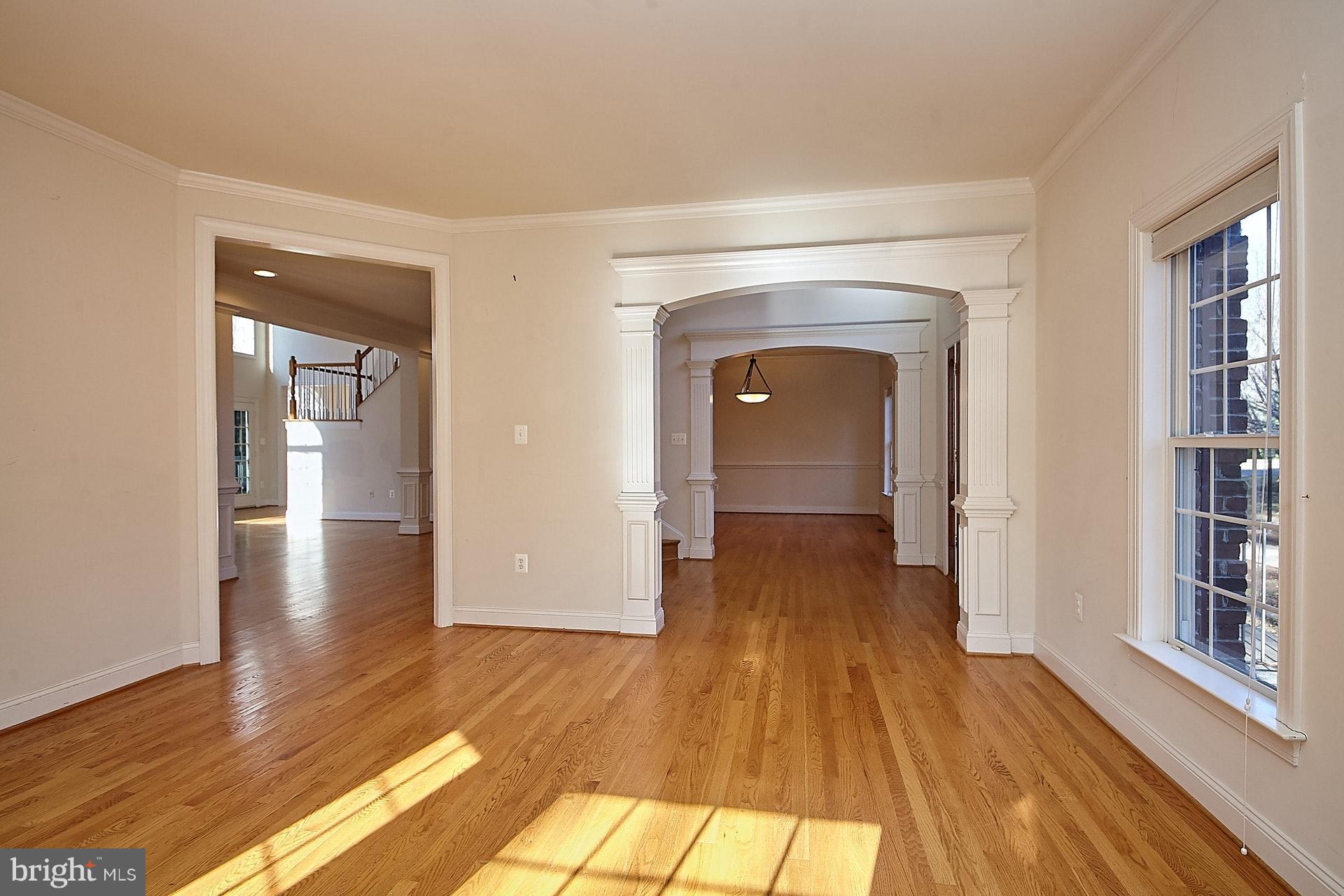 11524 Summit Ridge Court Manassas, VA 20112 - Photo 16 of 30 Living Room