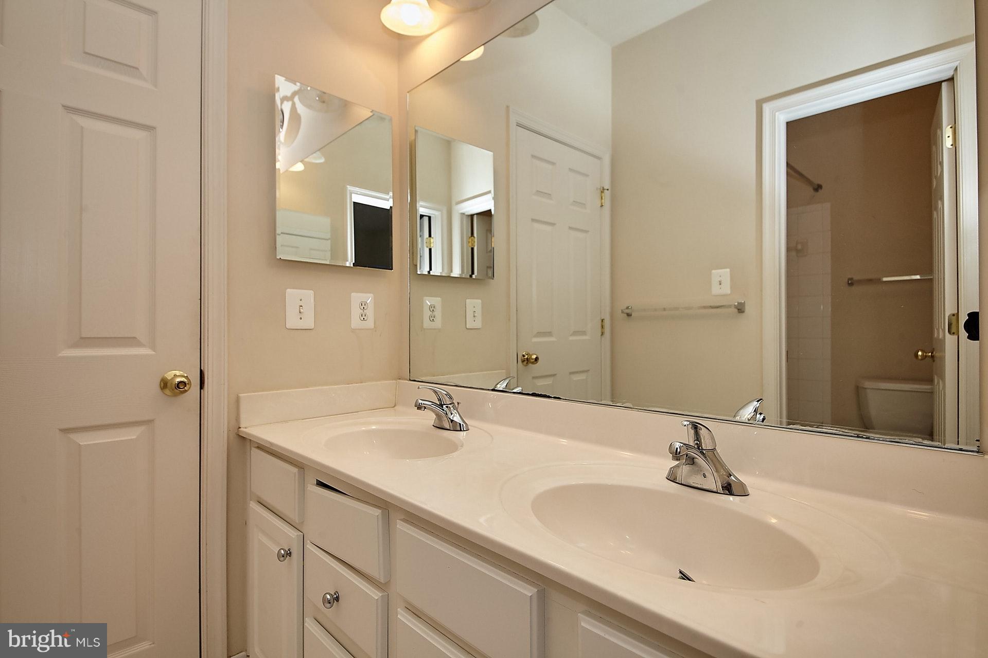 11524 Summit Ridge Court Manassas, VA 20112 - Photo 23 of 30 Bath