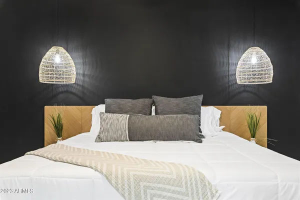 $5,500 | 2629 South Country Club Way, Tempe, AZ 85282