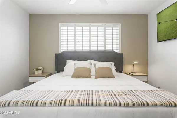 $5,500 | 2629 South Country Club Way, Tempe, AZ 85282